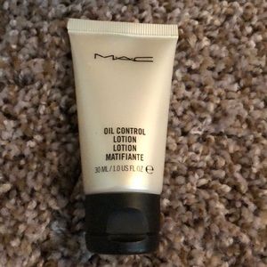 MAC travel size oil control lotion. Never used!